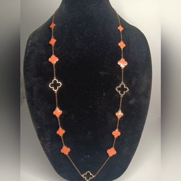 Jewelry - Elegant Orange and Gold Tone Clover Necklace